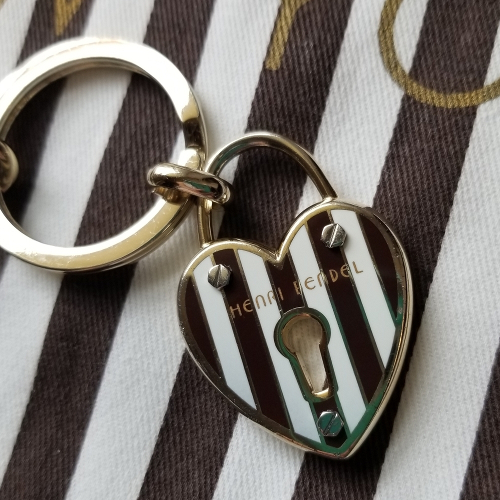❗Henri Bendel Striped Heart Lock Keychain❗